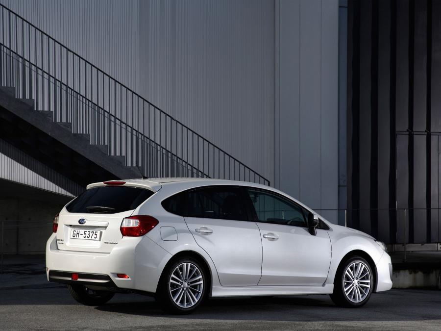  Subaru Impreza Hatchback 2011 года  (фото 15 из 16)